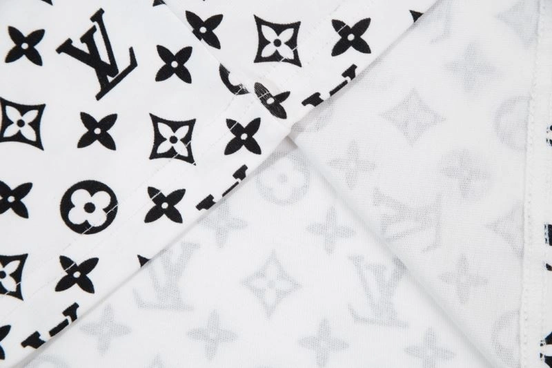 Practical Louis Vuitton T-Shirts 138130