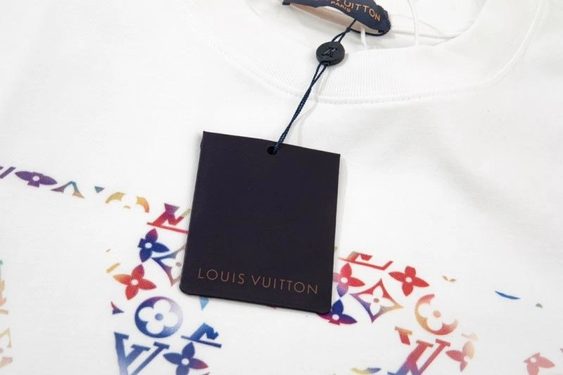 Trendy Louis Vuitton T-Shirts 138150