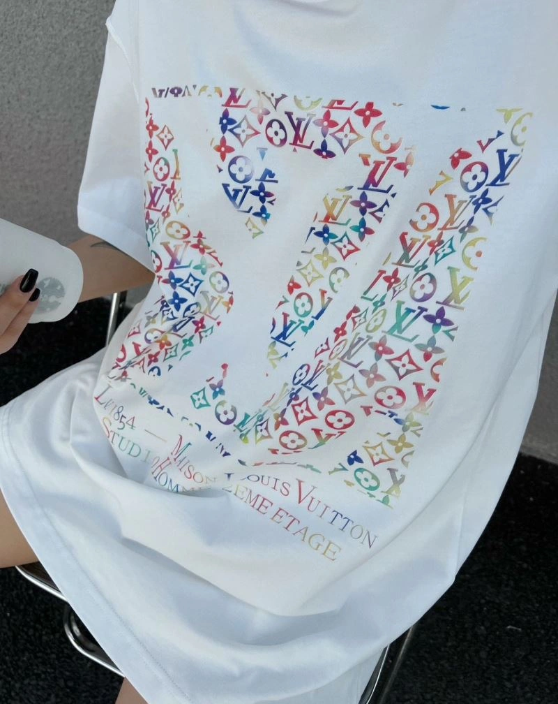 Trendy Louis Vuitton T-Shirts 138150