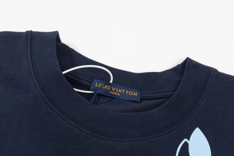 Tailored Louis Vuitton T-Shirts 138147