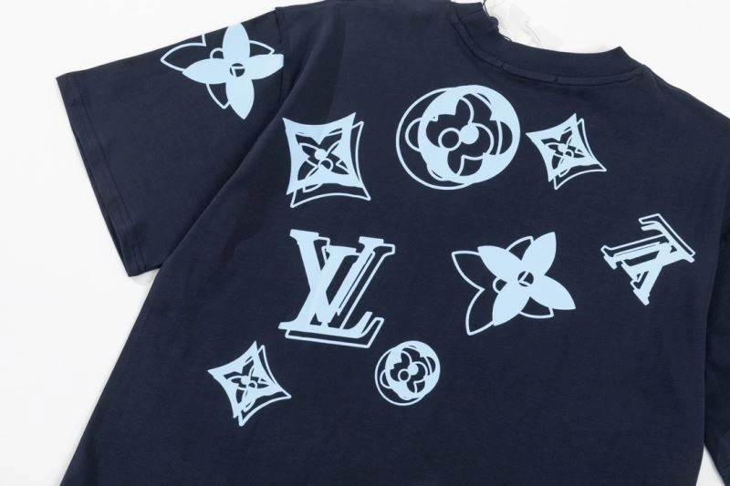 Tailored Louis Vuitton T-Shirts 138147