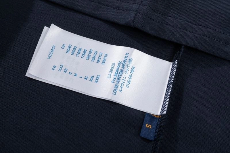 Tailored Louis Vuitton T-Shirts 138147