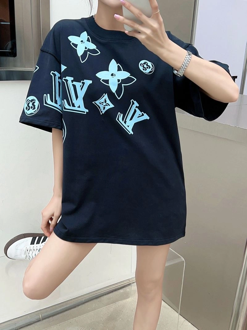 Tailored Louis Vuitton T-Shirts 138147