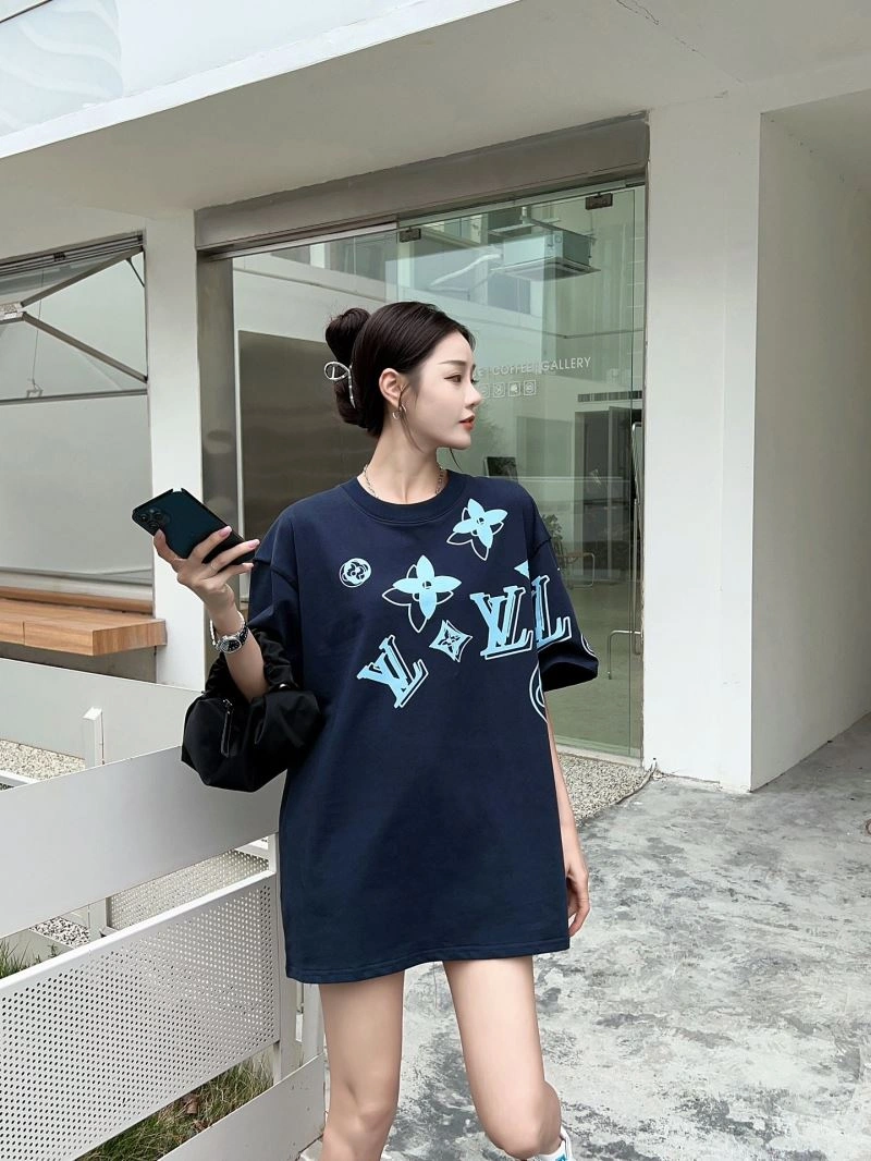 Tailored Louis Vuitton T-Shirts 138147