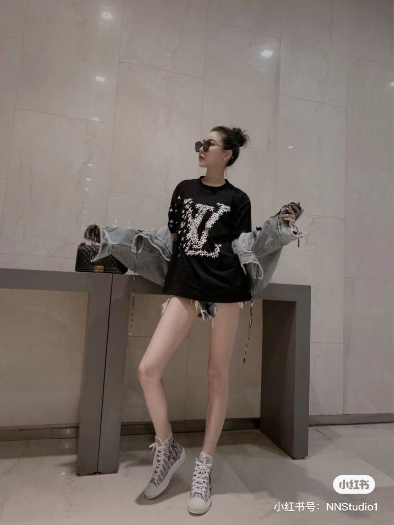 Louis Vuitton T-Shirts Sustainable 138133