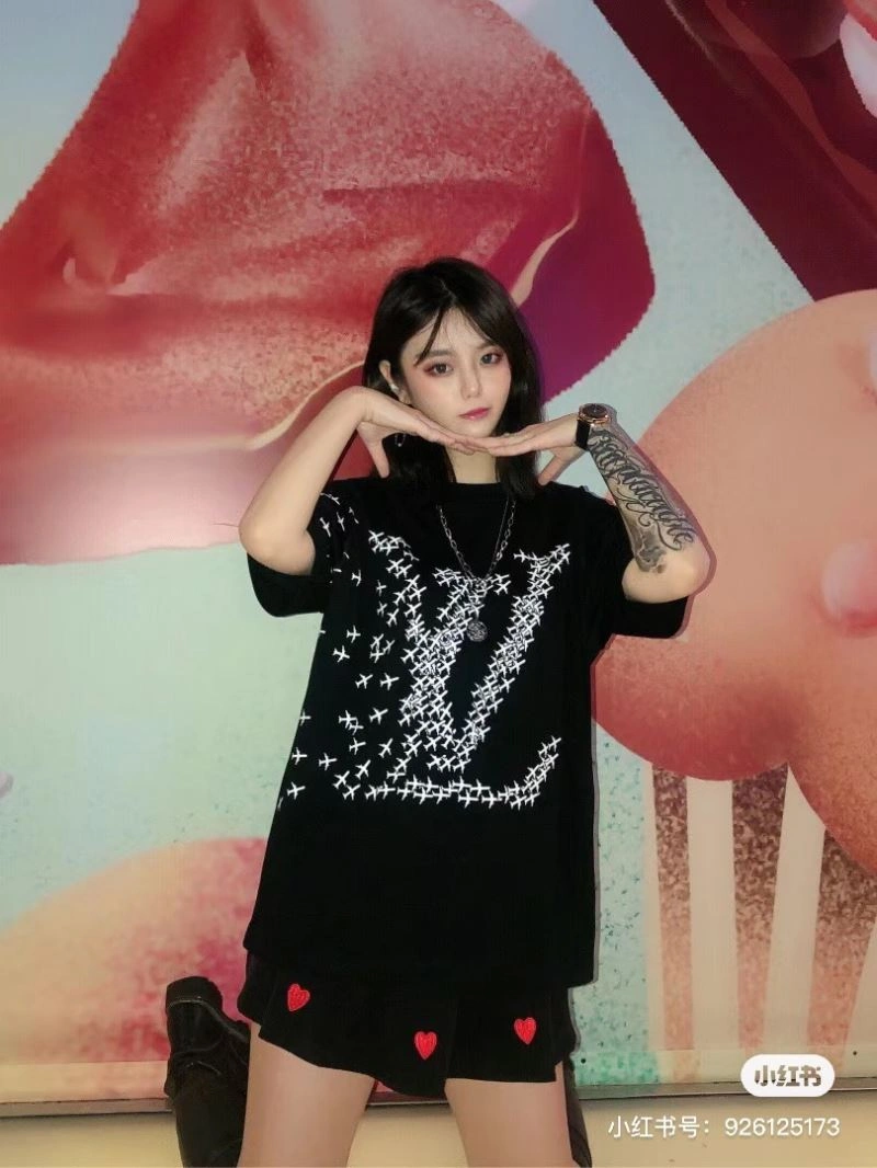 Louis Vuitton T-Shirts Sustainable 138133