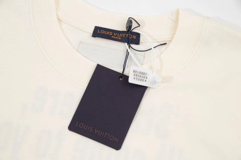 FashionForward Louis Vuitton T-Shirts 138154