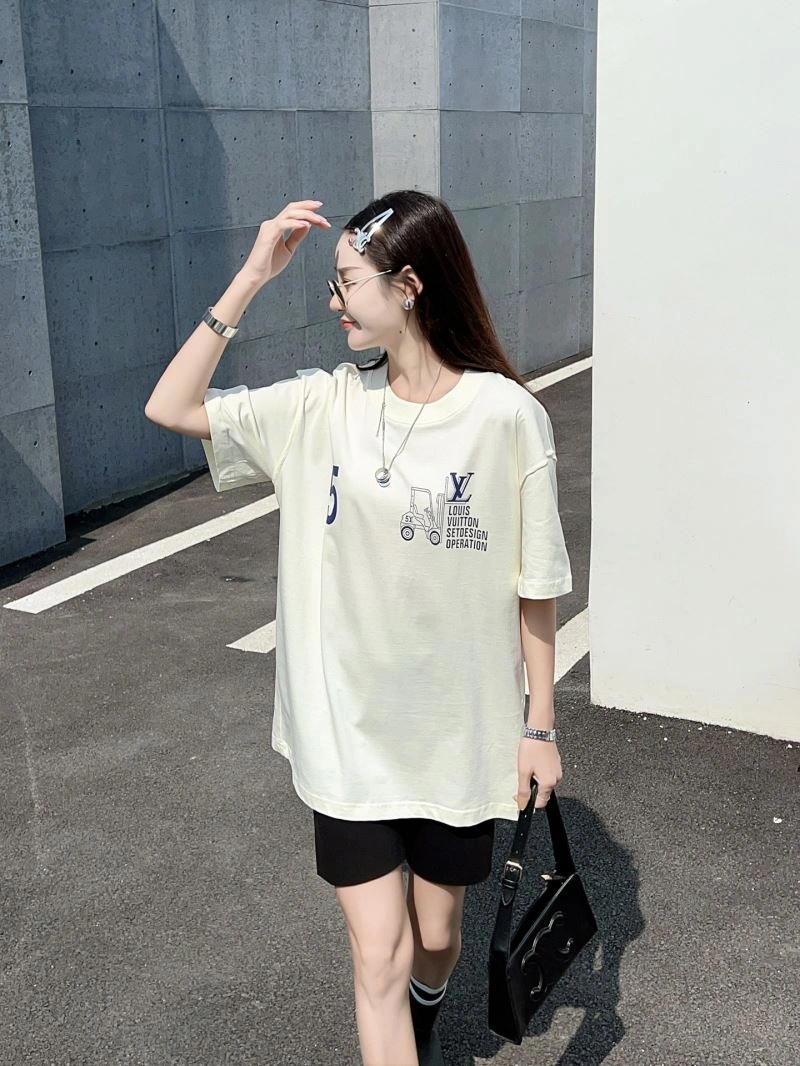 FashionForward Louis Vuitton T-Shirts 138154