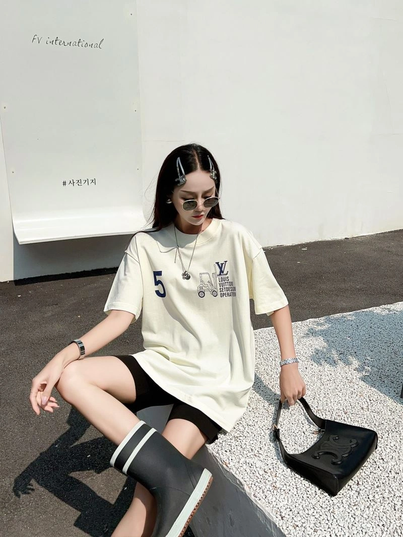FashionForward Louis Vuitton T-Shirts 138154