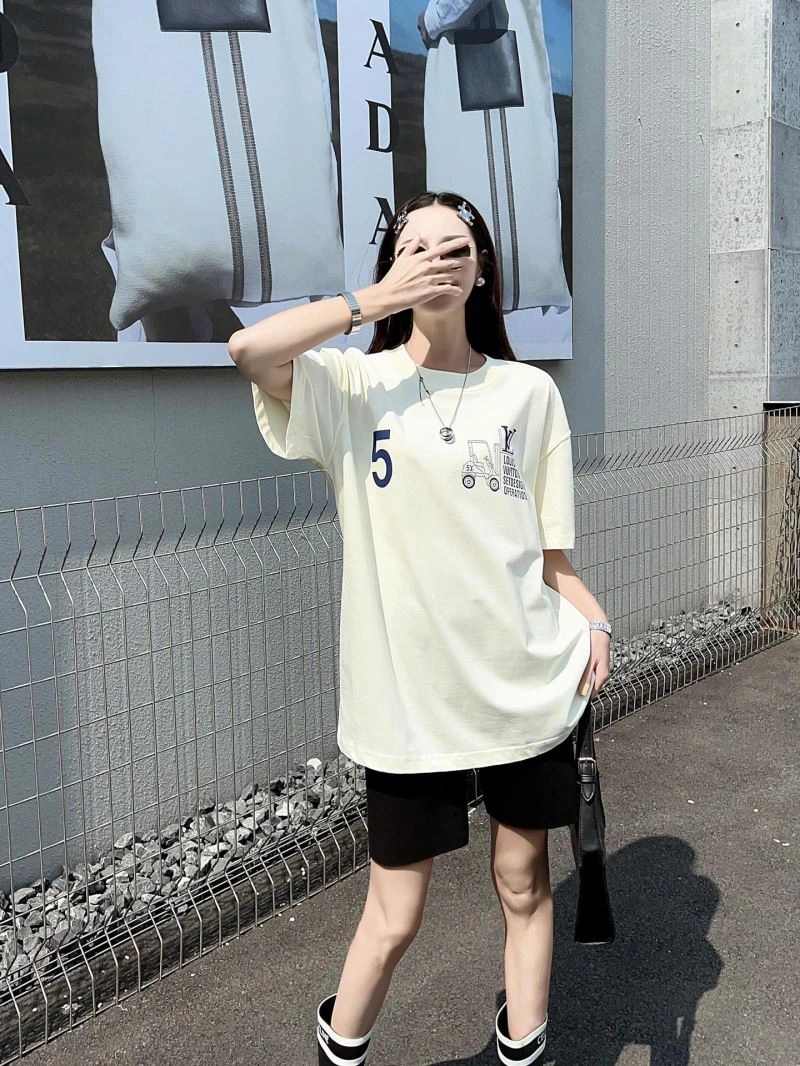 FashionForward Louis Vuitton T-Shirts 138154
