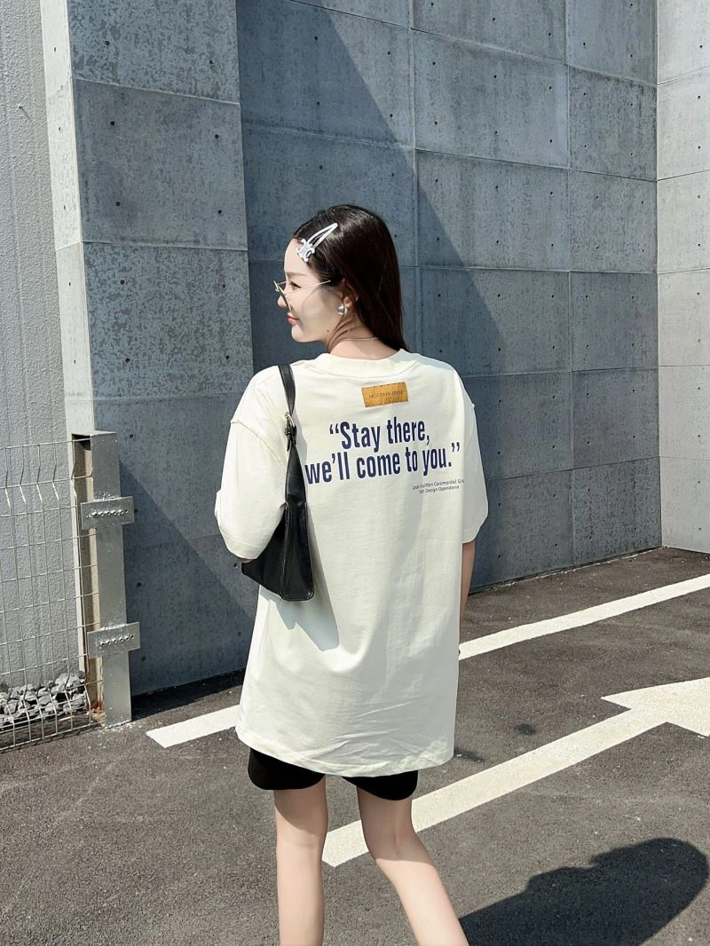 FashionForward Louis Vuitton T-Shirts 138154