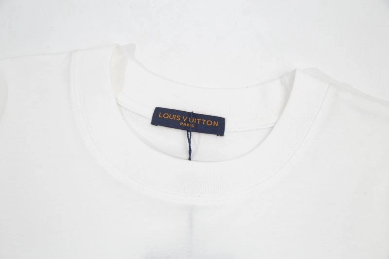 Louis Vuitton T-Shirts Sporty 138149