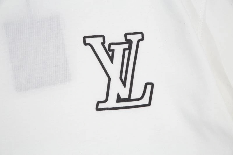 Louis Vuitton T-Shirts Sporty 138149