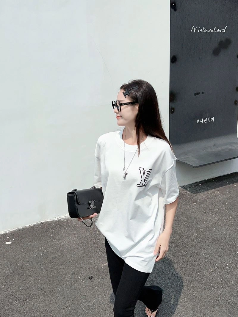 Louis Vuitton T-Shirts Sporty 138149