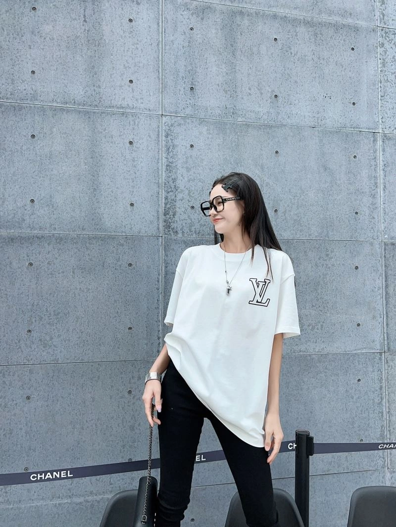 Louis Vuitton T-Shirts Sporty 138149