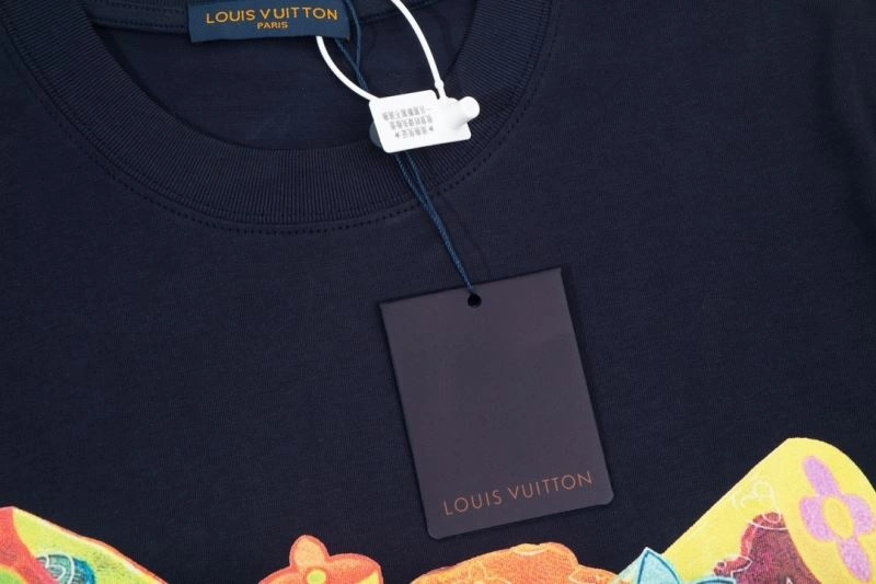 Louis Vuitton T-Shirts WrinkleFree 138131