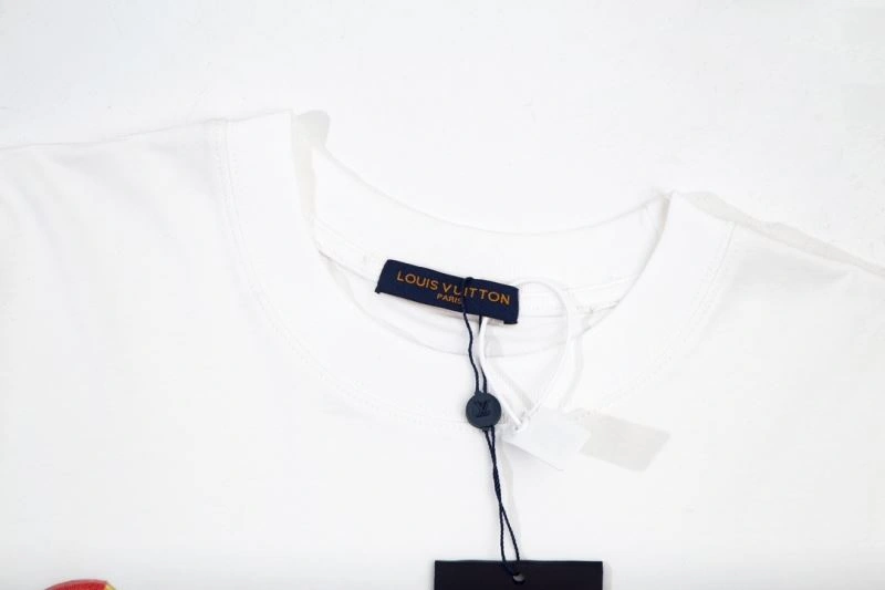 Minimalist Louis Vuitton T-Shirts 138127