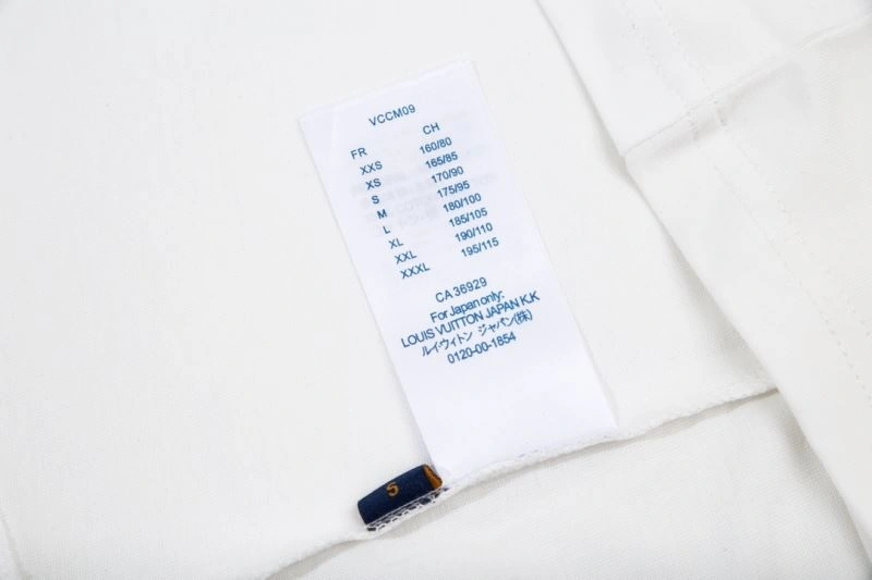 Minimalist Louis Vuitton T-Shirts 138127