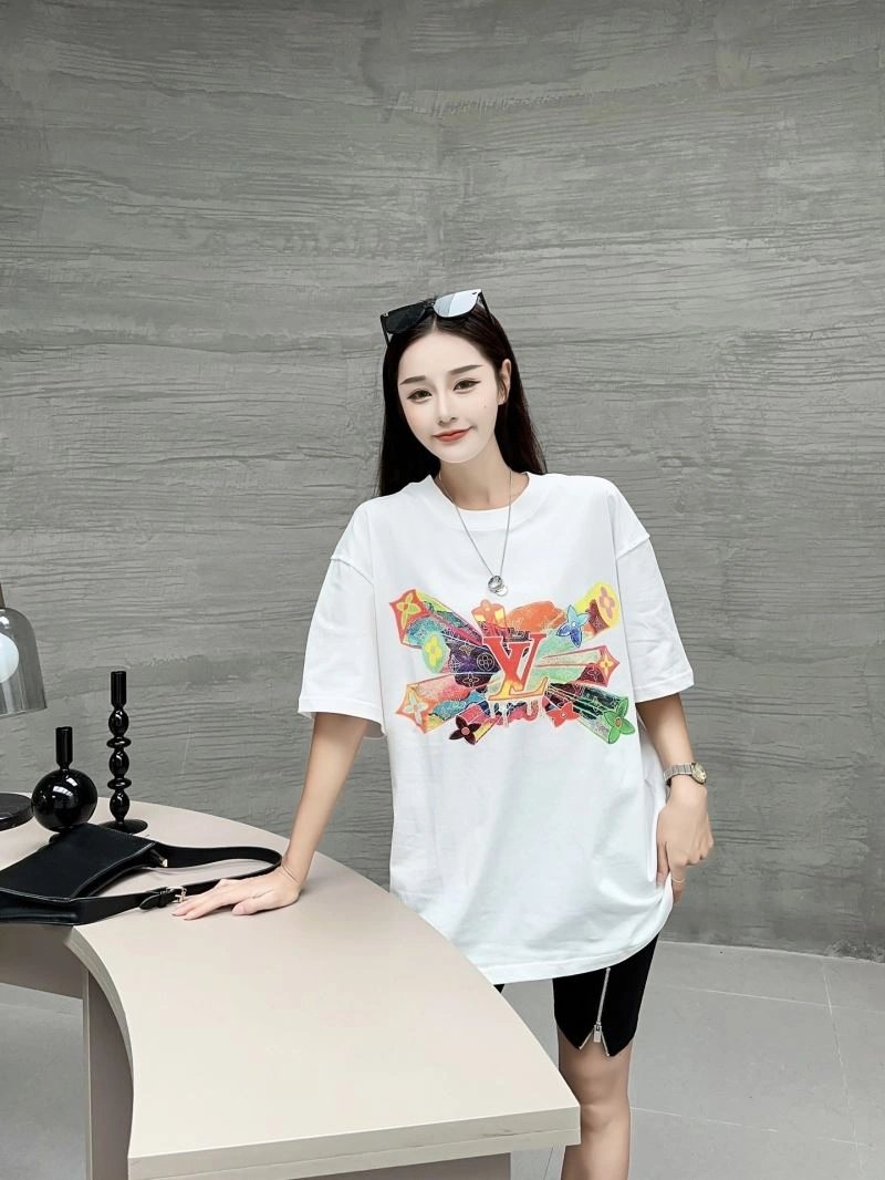 Minimalist Louis Vuitton T-Shirts 138127