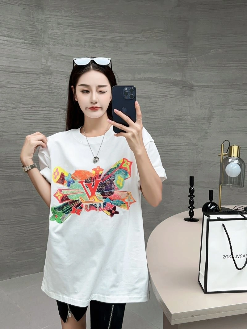 Minimalist Louis Vuitton T-Shirts 138127