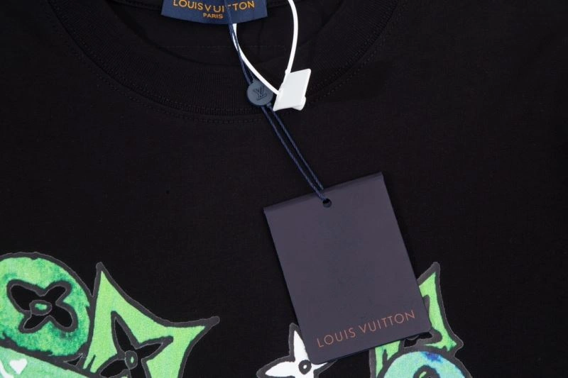 Stretchable Louis Vuitton T-Shirts 138126