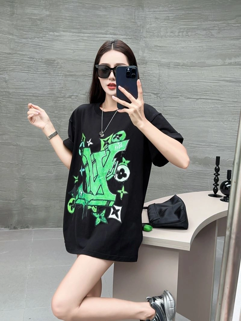 Stretchable Louis Vuitton T-Shirts 138126