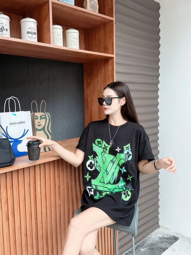 Stretchable Louis Vuitton T-Shirts 138126