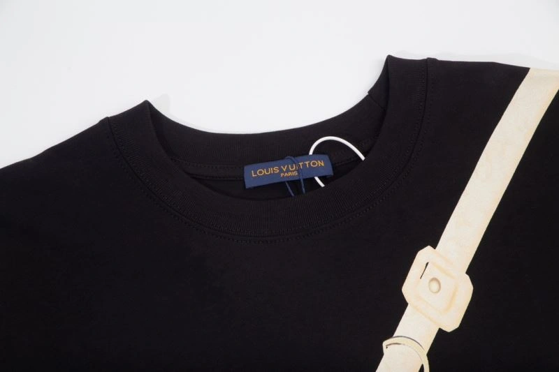 Elegant Louis Vuitton T-Shirts 138123