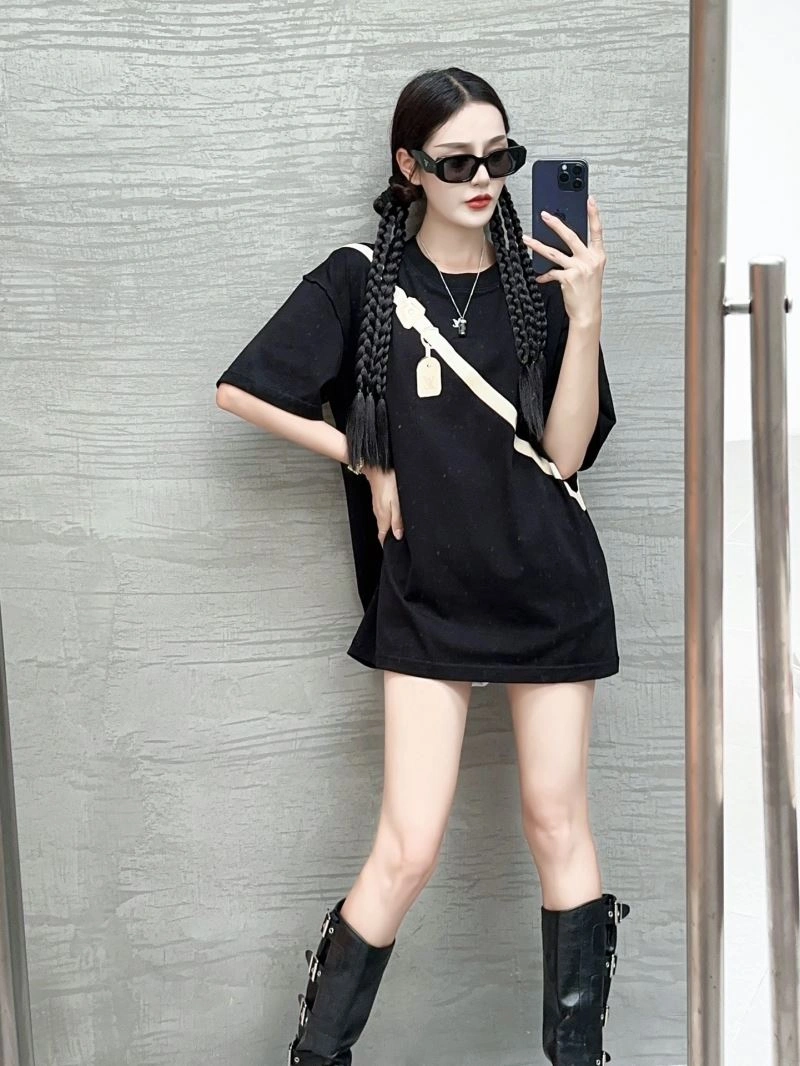 Elegant Louis Vuitton T-Shirts 138123