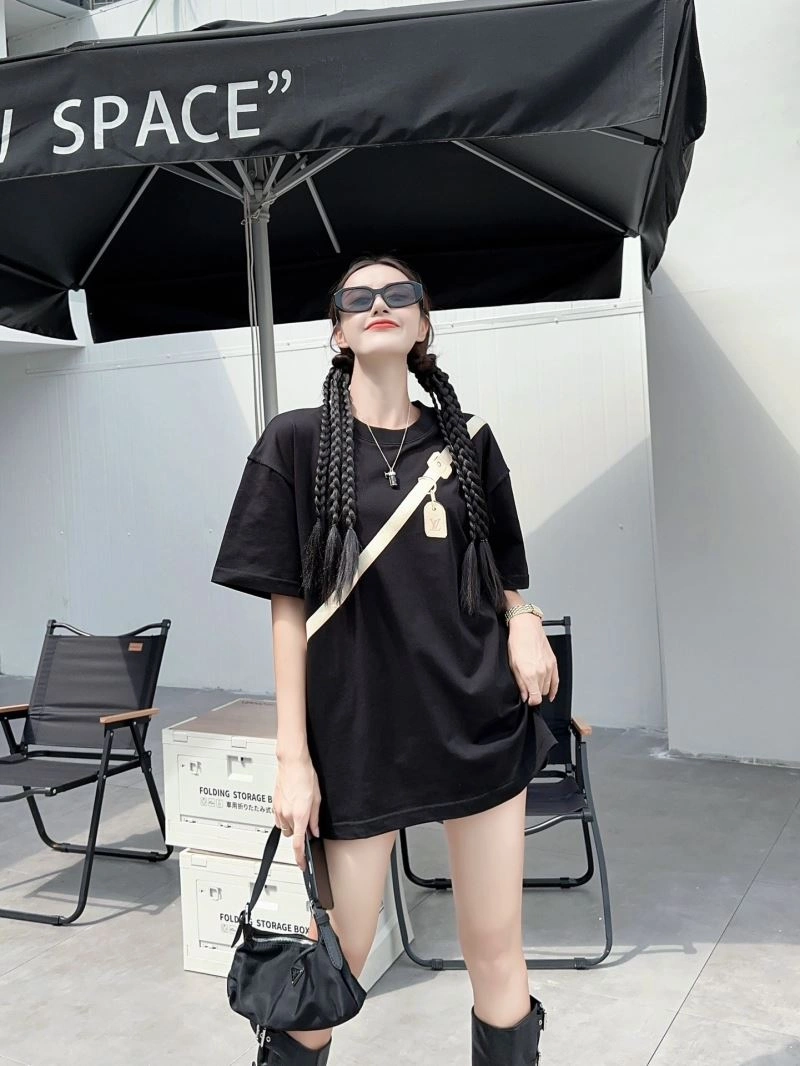 Elegant Louis Vuitton T-Shirts 138123