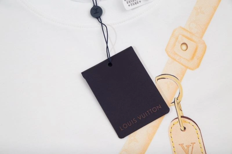 Louis Vuitton T-Shirts Fashionable 138124