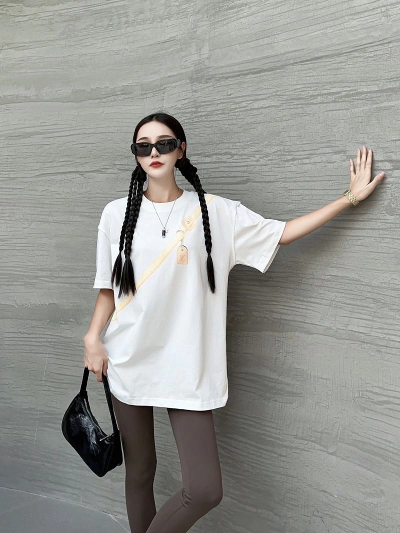 Louis Vuitton T-Shirts Fashionable 138124