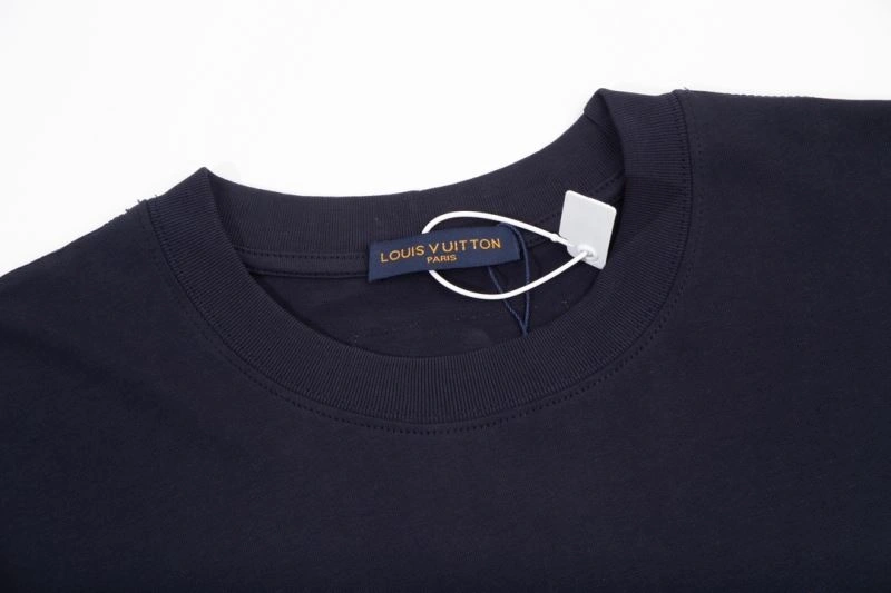 Sustainable Louis Vuitton T-Shirts 138202
