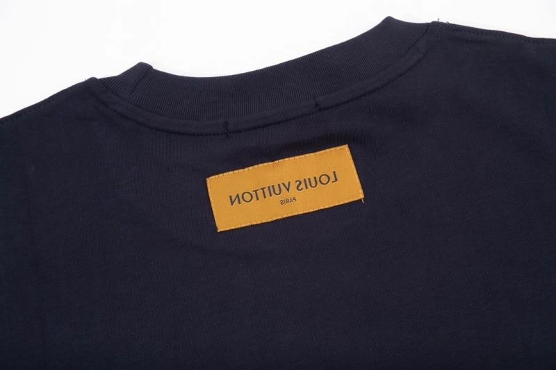 Sustainable Louis Vuitton T-Shirts 138202