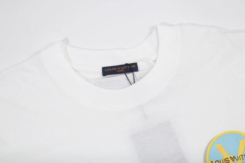 Compact Louis Vuitton T-Shirts 138117