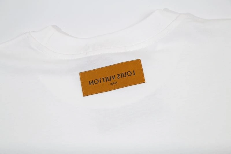 Compact Louis Vuitton T-Shirts 138117