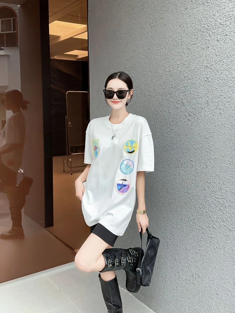 Compact Louis Vuitton T-Shirts 138117