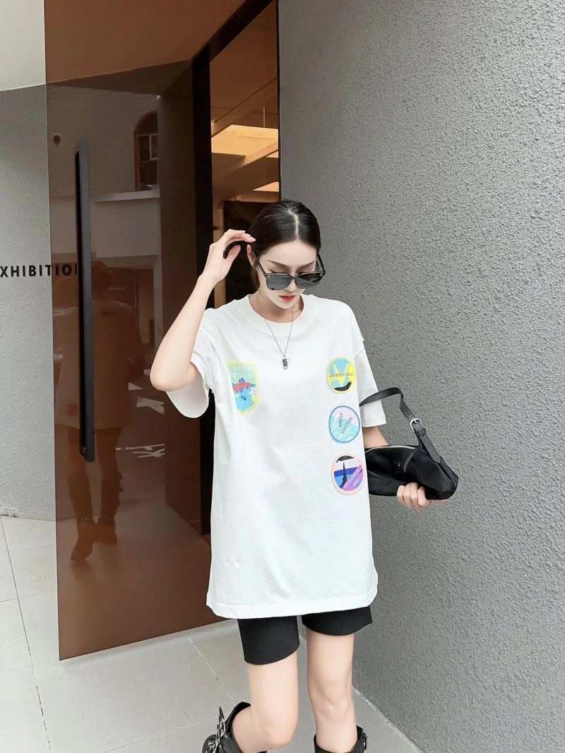 Compact Louis Vuitton T-Shirts 138117