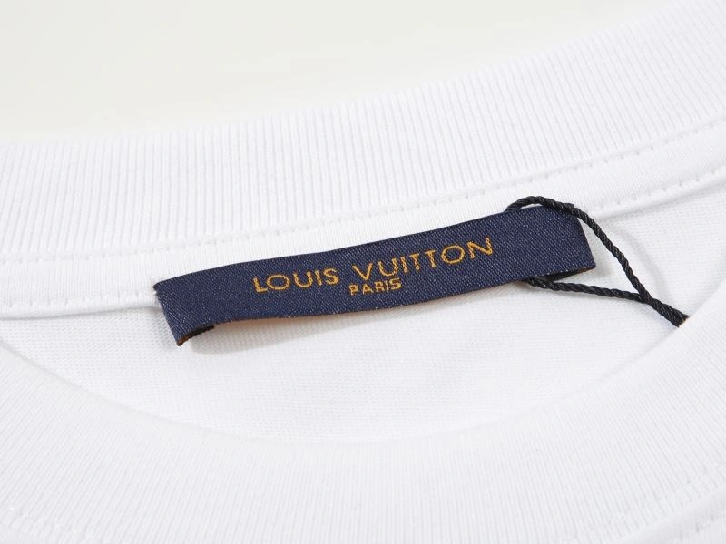 Bright Louis Vuitton T-Shirts 138093