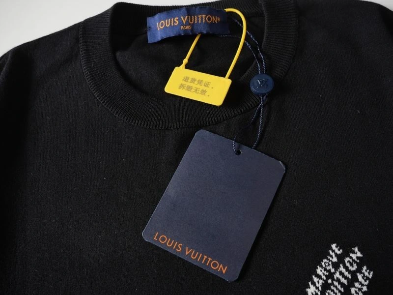Packable Louis Vuitton T-Shirts 138094