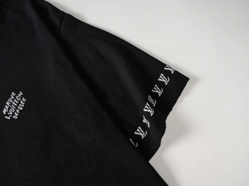 Packable Louis Vuitton T-Shirts 138094