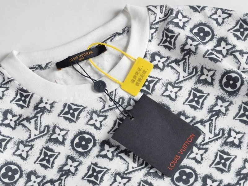 SunProtective Louis Vuitton T-Shirts 138108