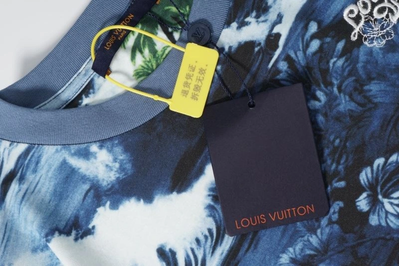 Louis Vuitton T-Shirts Durable 138111