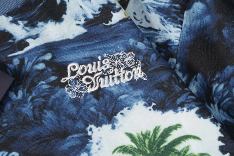 Louis Vuitton T-Shirts Durable 138111