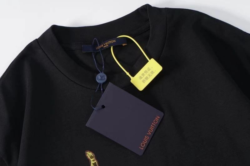 Durable Louis Vuitton T-Shirts 138112