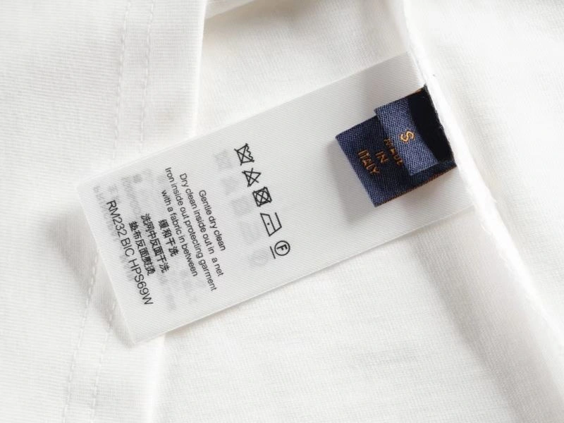 Minimalist Louis Vuitton T-Shirts 138089