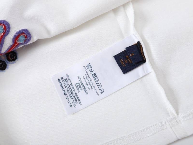 Louis Vuitton T-Shirts Fashionable 138101
