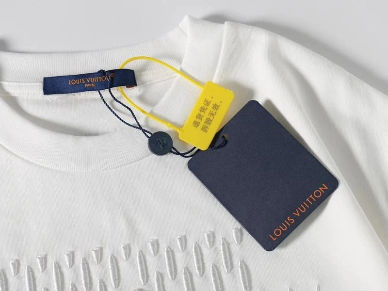Louis Vuitton T-Shirts Casual 138088