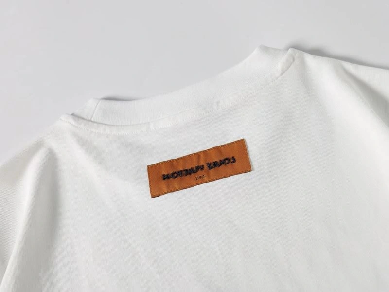 Louis Vuitton T-Shirts Casual 138088
