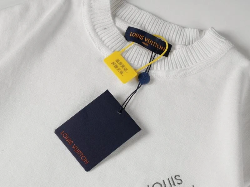Seasonal Louis Vuitton T-Shirts 138080